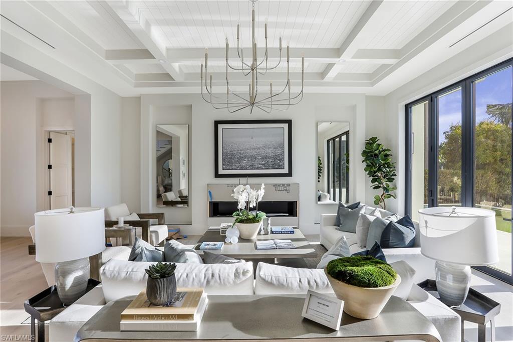 MARCO BEACH - Residential