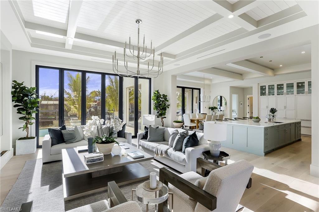 MARCO BEACH - Residential