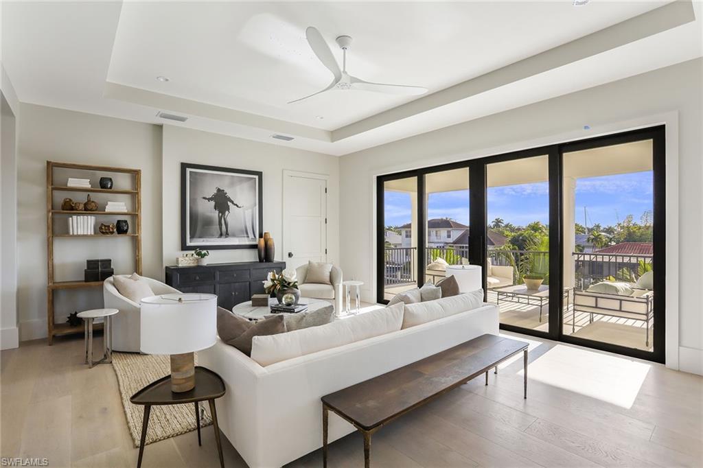 MARCO BEACH - Residential