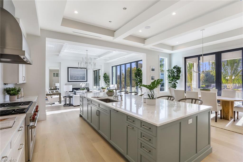 MARCO BEACH - Residential