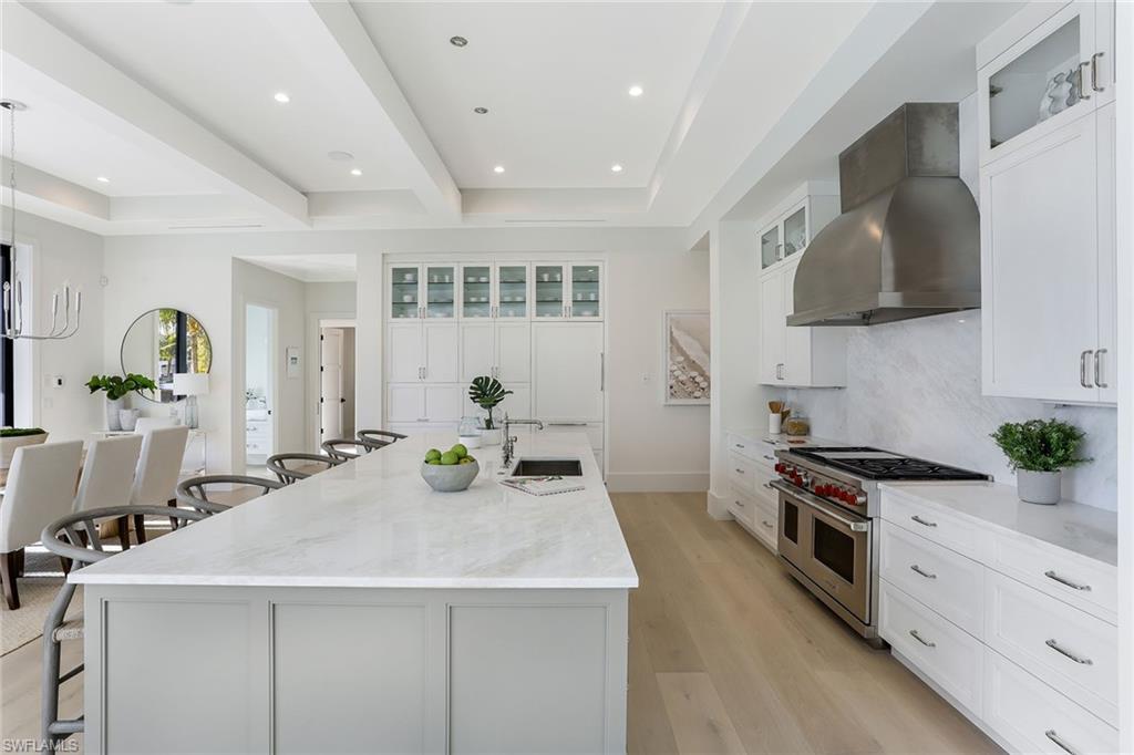 MARCO BEACH - Residential