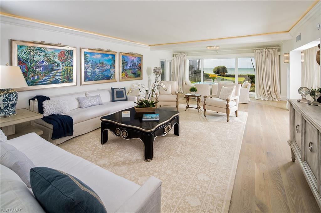 LAURENTIANS - Residential