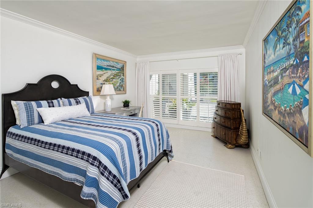 LAURENTIANS - Residential