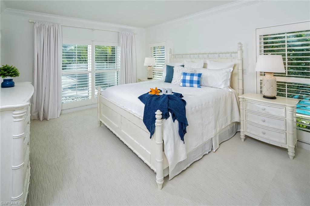 LAURENTIANS - Residential