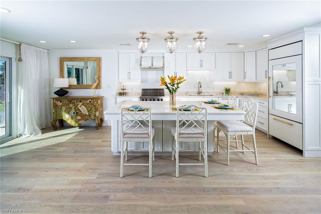 LAURENTIANS - Residential