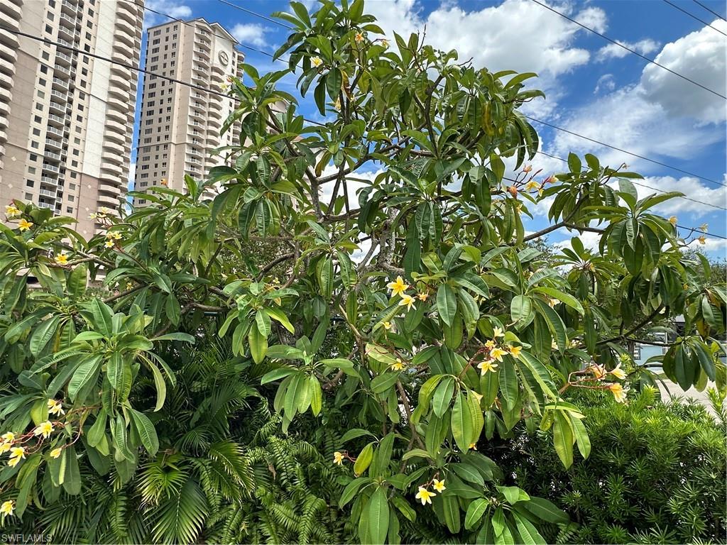 RIVERSIDE CLUB - Residential Lease