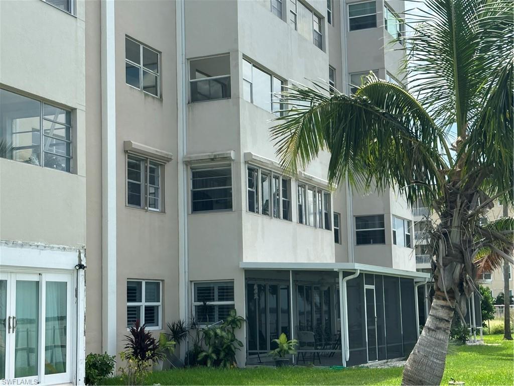 RIVERSIDE CLUB - Residential Lease