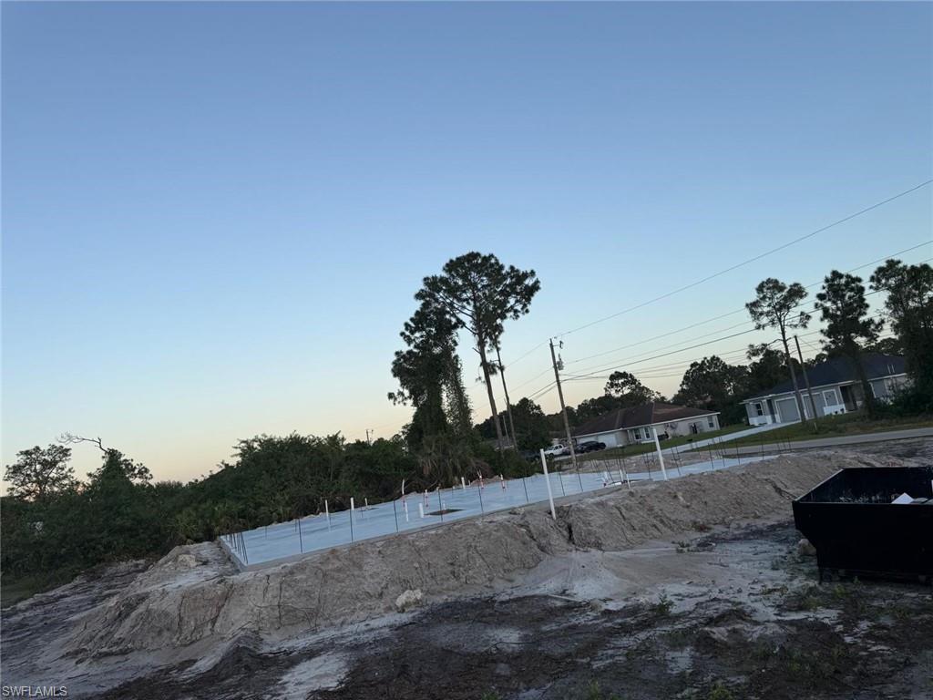 LEHIGH ACRES - Land