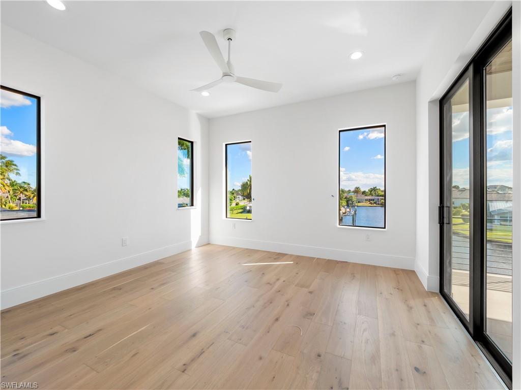 TOWN AND RIVER - Residential