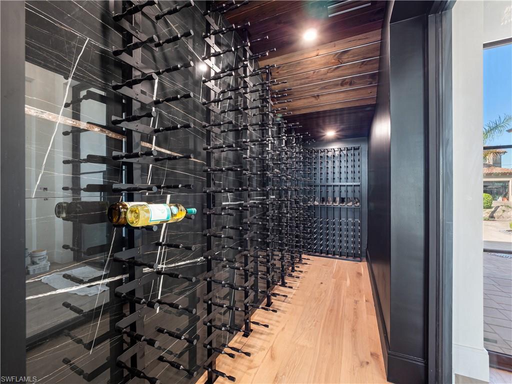 TOWN AND RIVER - Residential