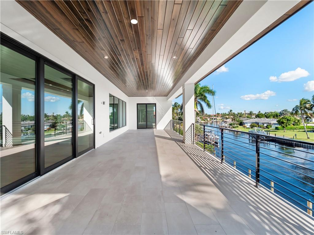 TOWN AND RIVER - Residential