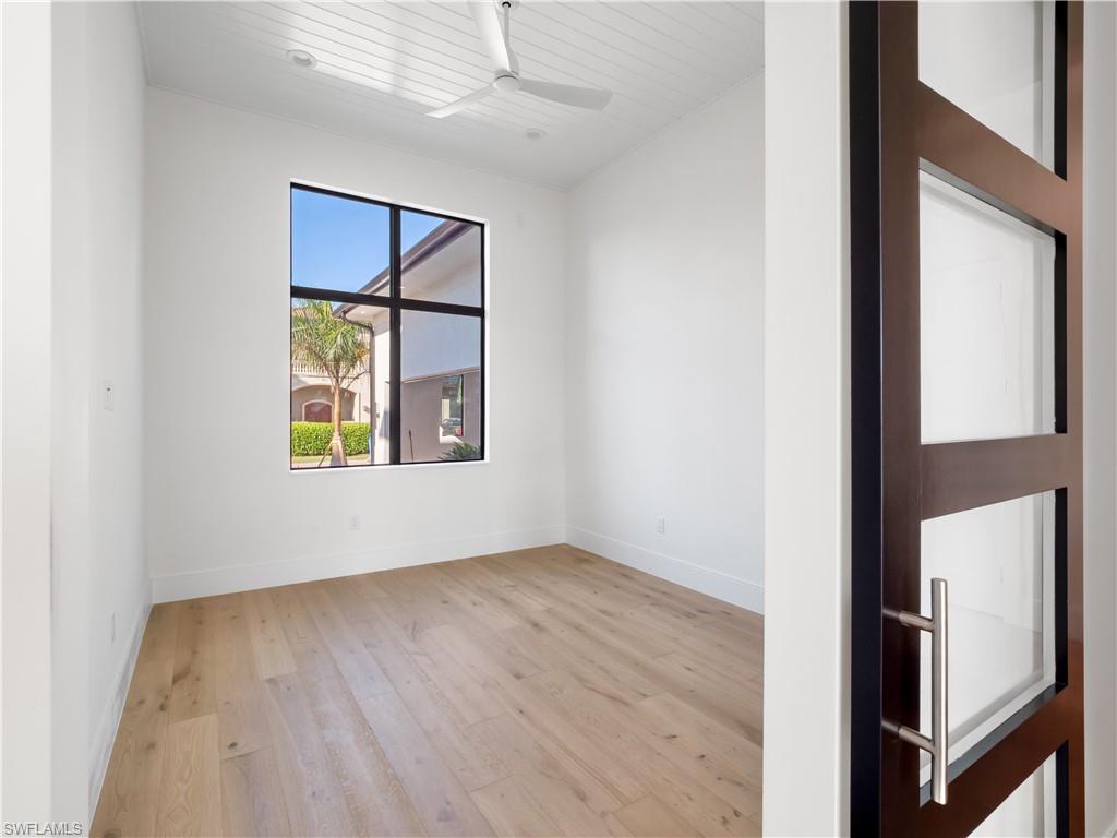 TOWN AND RIVER - Residential