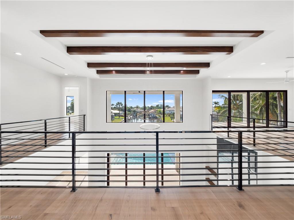 TOWN AND RIVER - Residential