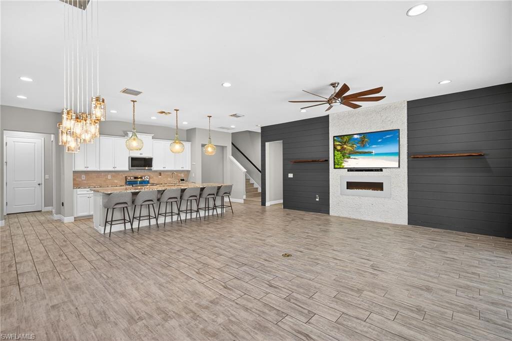 COMPASS LANDING - Residential