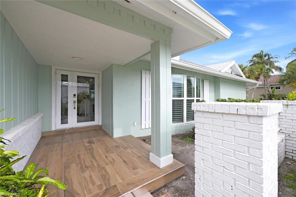 1270 Par View DR