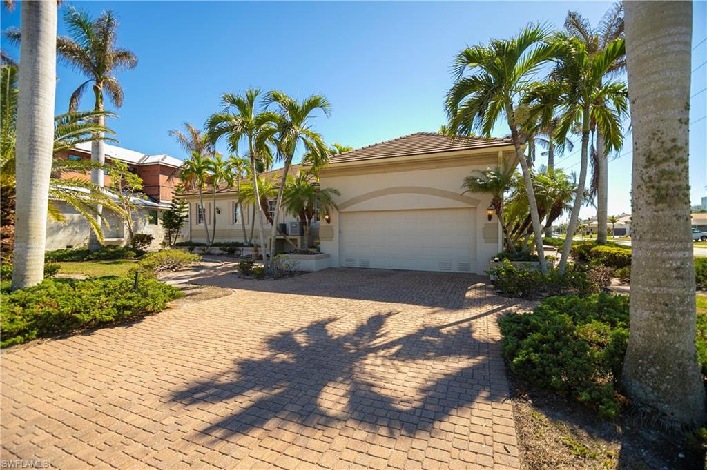 MARCO BEACH - Residential