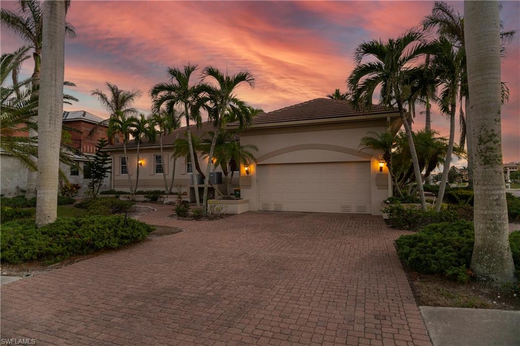 MARCO BEACH - Residential