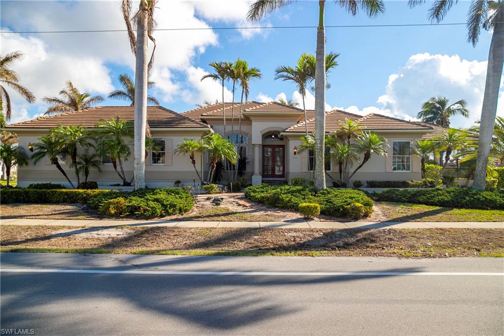 MARCO BEACH - Residential