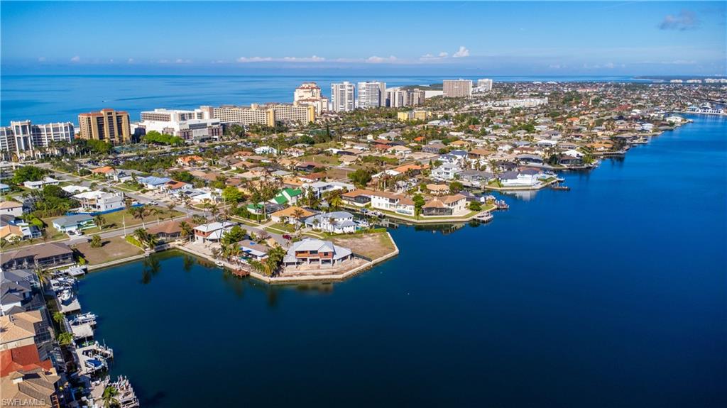 MARCO BEACH - Residential