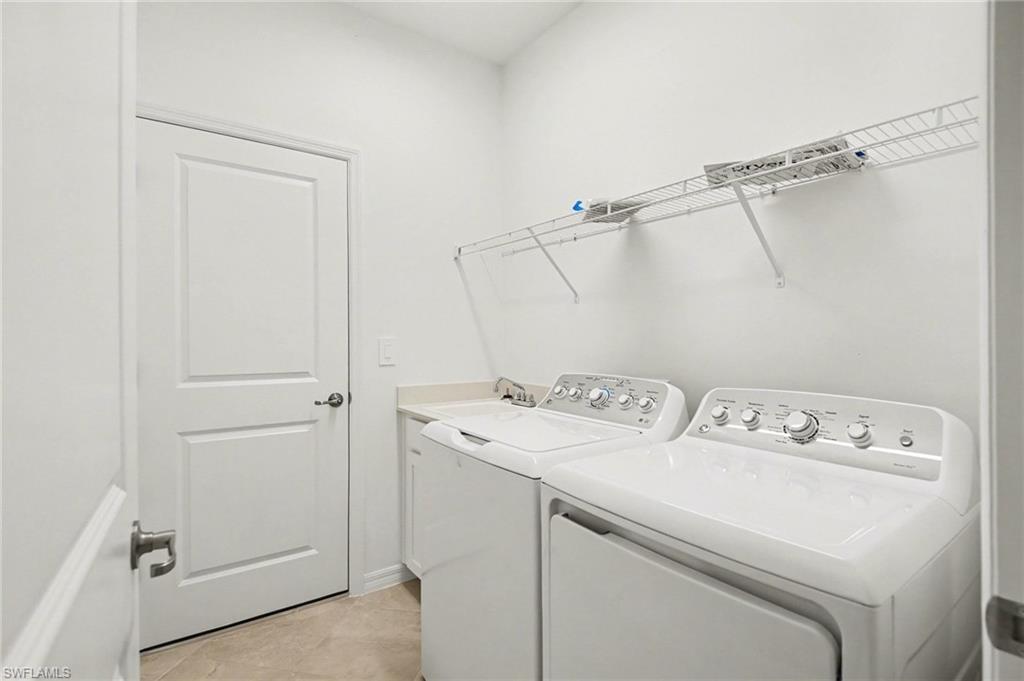 BRIGHT WATER - Residential Lease