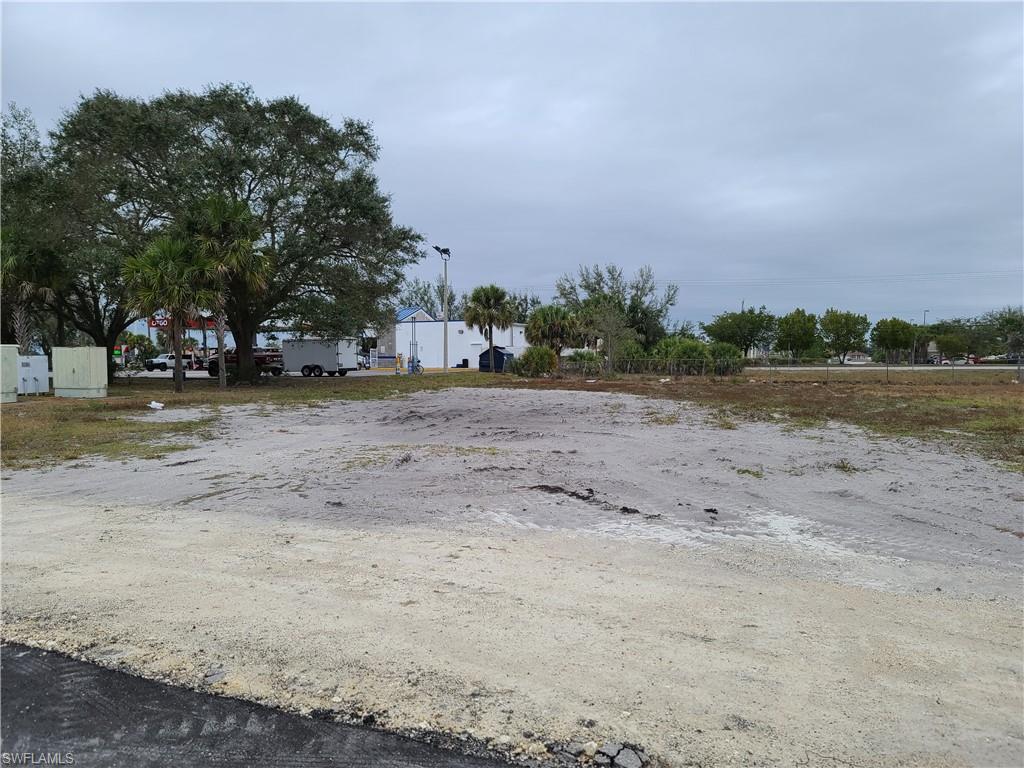 LEHIGH ACRES - Land