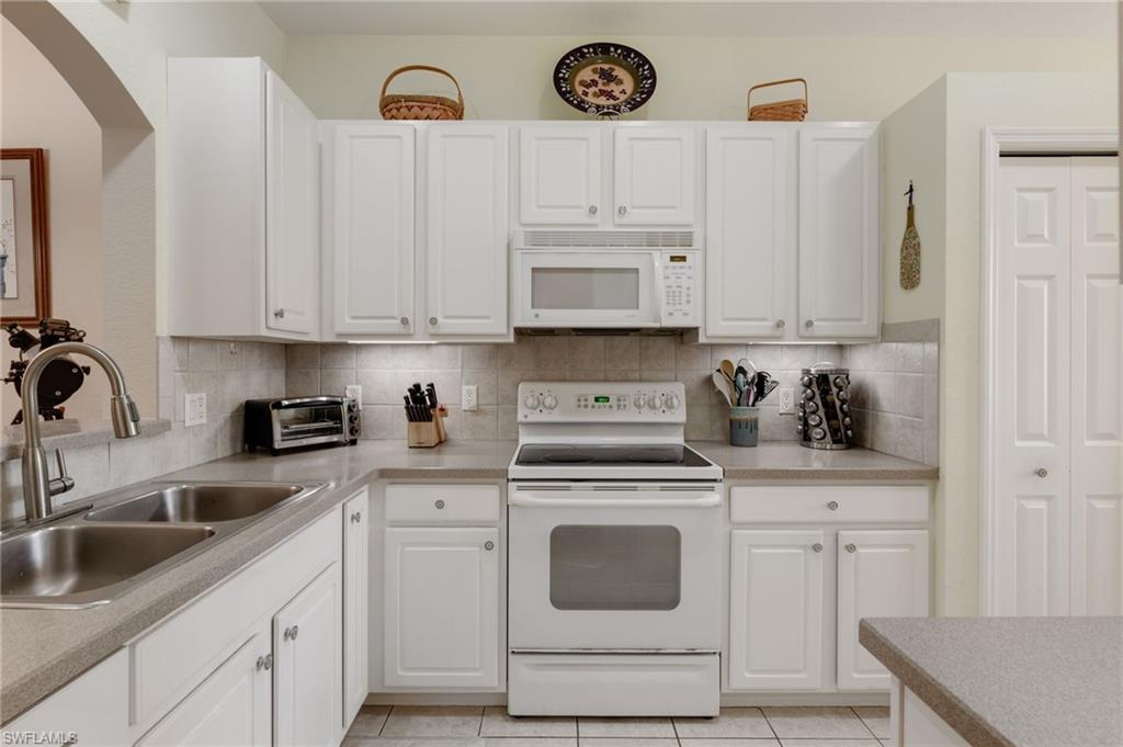 REFLECTION LAKES - Residential