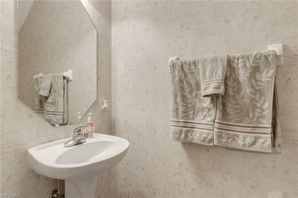 REFLECTION LAKES - Residential