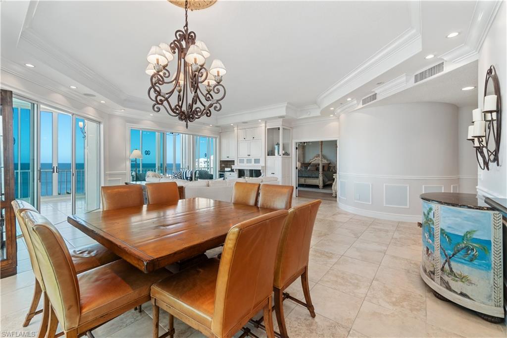 BAREFOOT BEACH CLUB - Residential