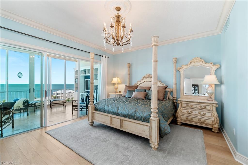 BAREFOOT BEACH CLUB - Residential