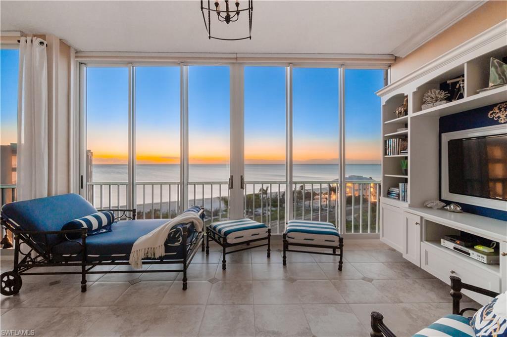 BAREFOOT BEACH CLUB - Residential