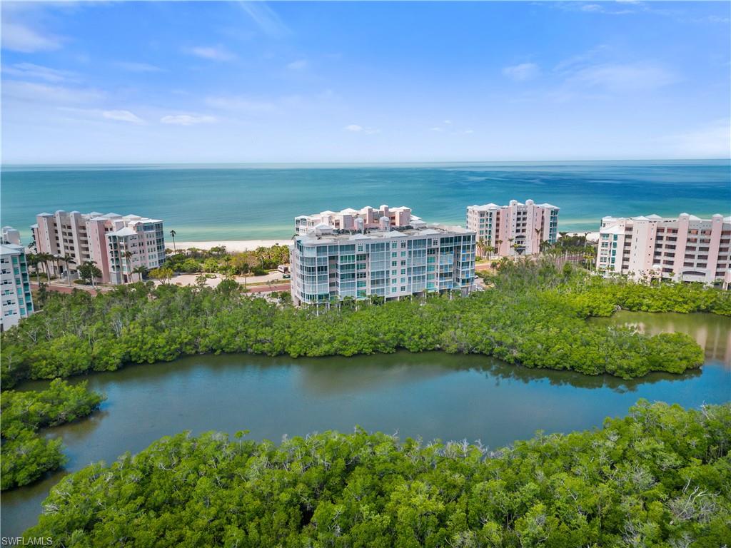 BAREFOOT BEACH CLUB - Residential