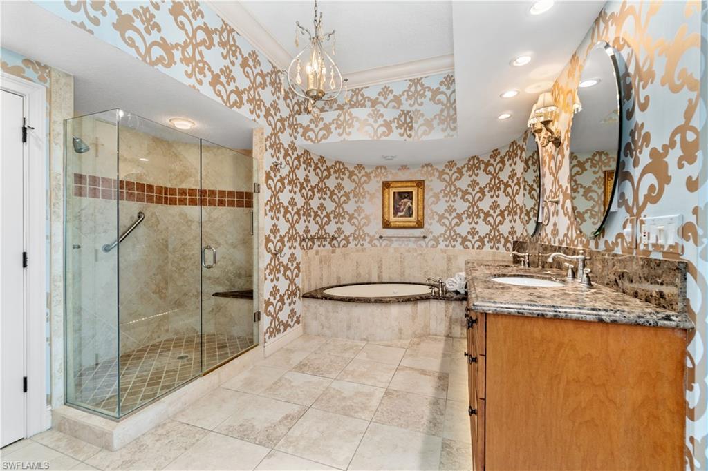 BAREFOOT BEACH CLUB - Residential