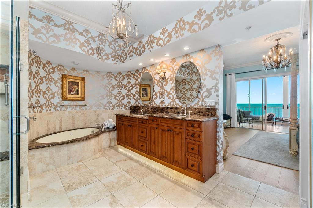 BAREFOOT BEACH CLUB - Residential