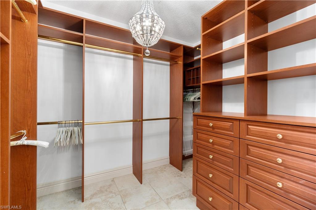 BAREFOOT BEACH CLUB - Residential