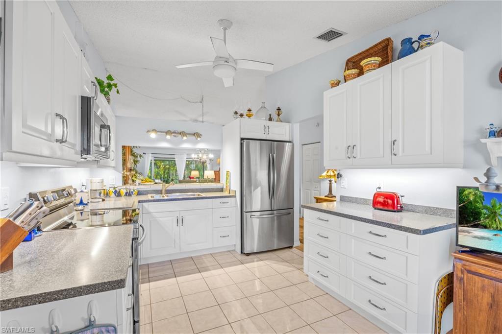 ROYAL WOODS - Residential