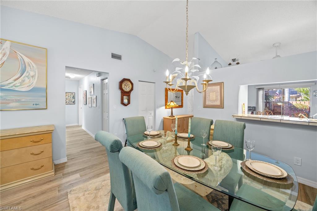 ROYAL WOODS - Residential