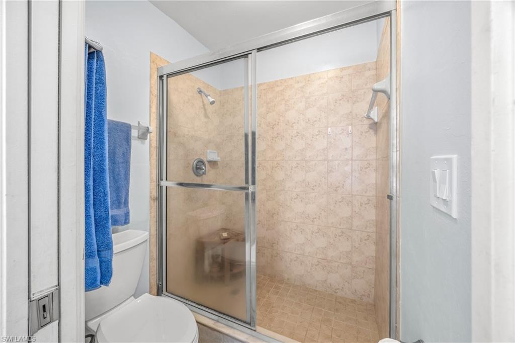 ROYAL WOODS - Residential