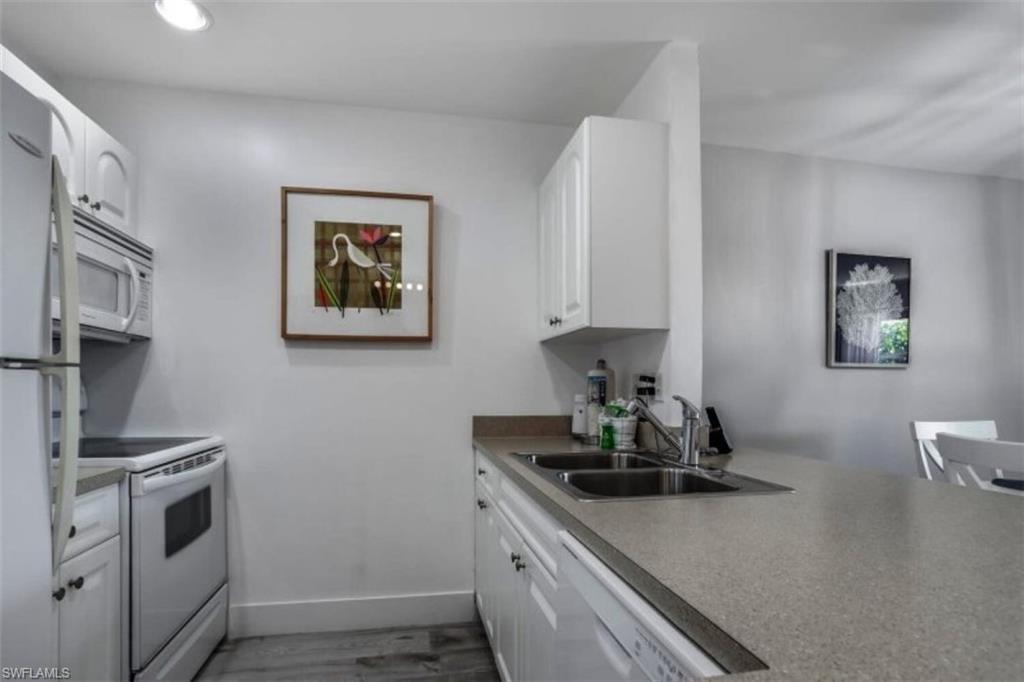 SANIBEL ARMS - Residential