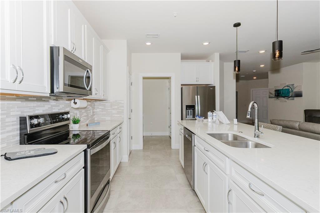 5697 Mayflower WAY 1202