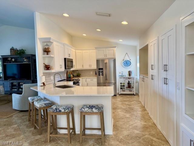 COLONIAL COUNTRY CLUB - Residential Lease