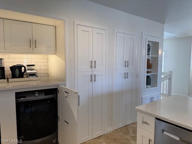 COLONIAL COUNTRY CLUB - Residential Lease