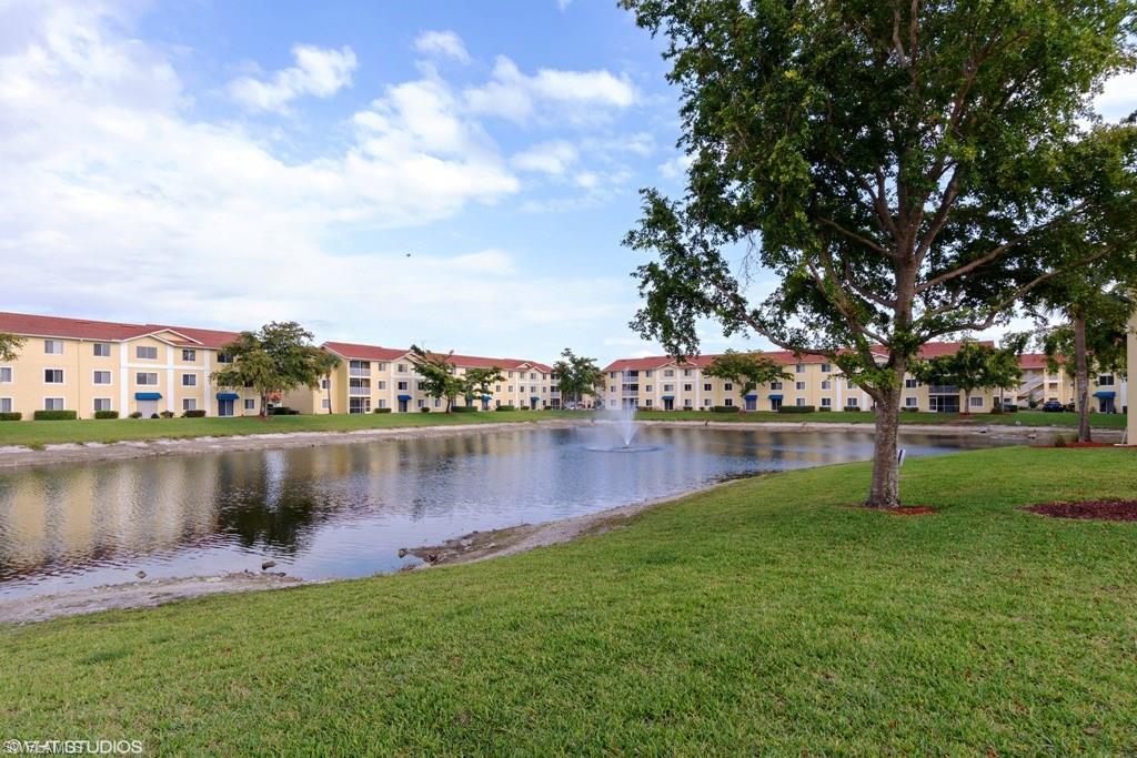 KEY ROYAL CONDOMINIUMS - Residential