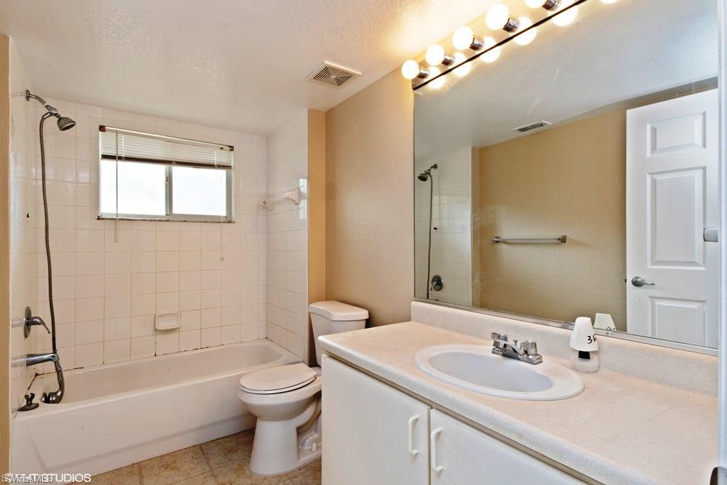 KEY ROYAL CONDOMINIUMS - Residential