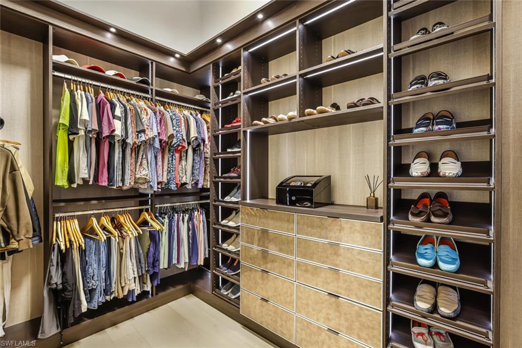 LAKOYA - Residential