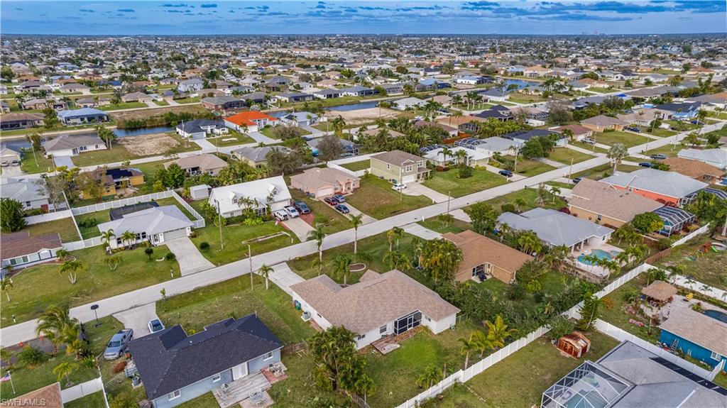 CAPE CORAL - Residential