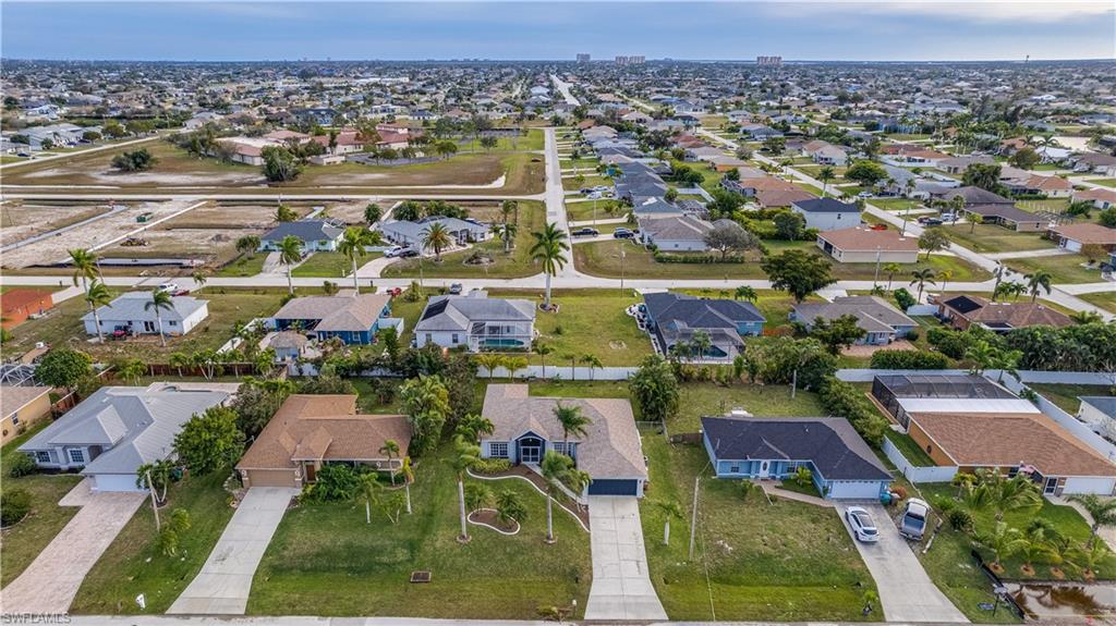 CAPE CORAL - Residential