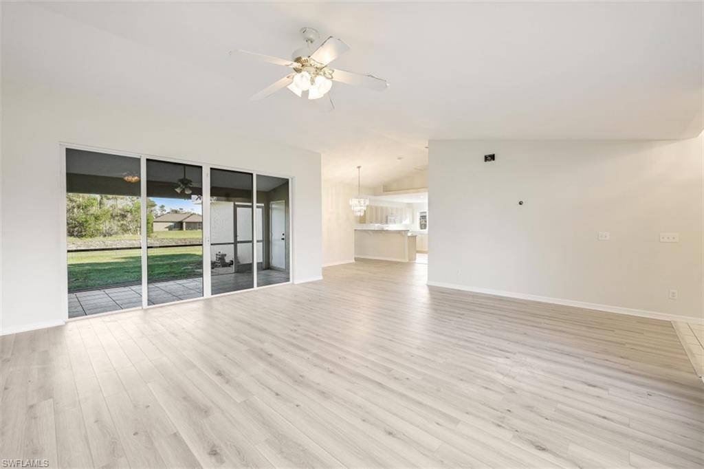 MIRROR LAKES - Residential