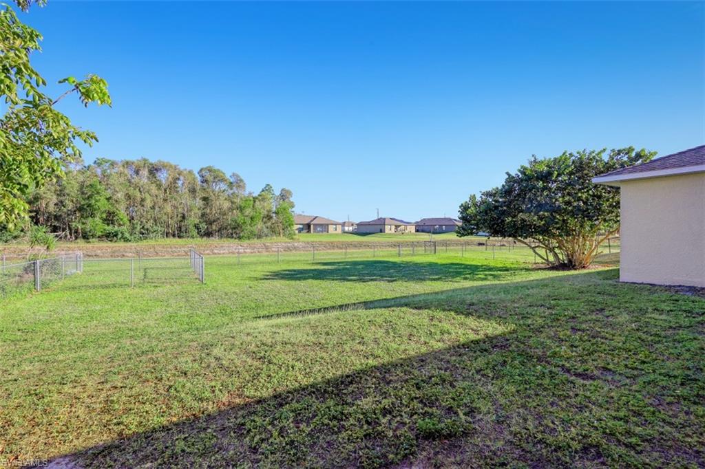 MIRROR LAKES - Residential