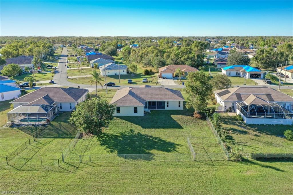 MIRROR LAKES - Residential