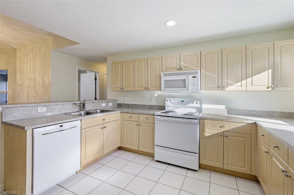 MIRROR LAKES - Residential